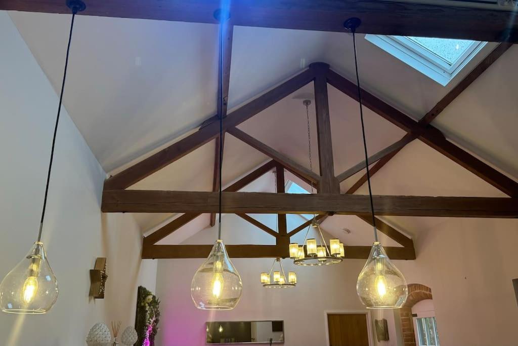 Tranquillus Barn Market Overton